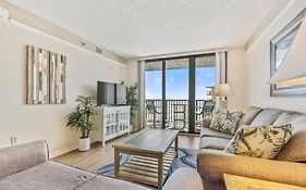 Ocean View With A Beachfront Pool At Ocean Trillium Condo ~ 702