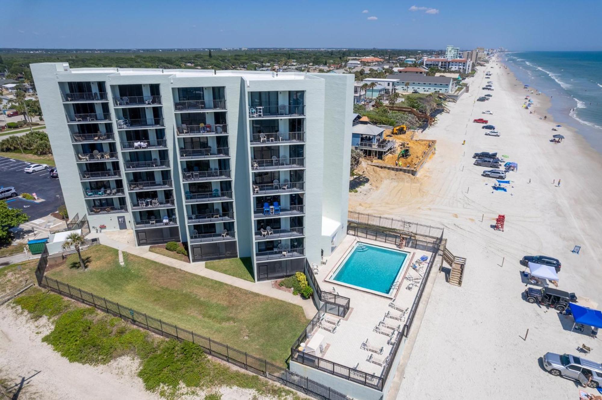 Ocean View With A Beachfront Pool At Ocean Trillium Condo ~ 702 New Smyrna Beach Exterior photo