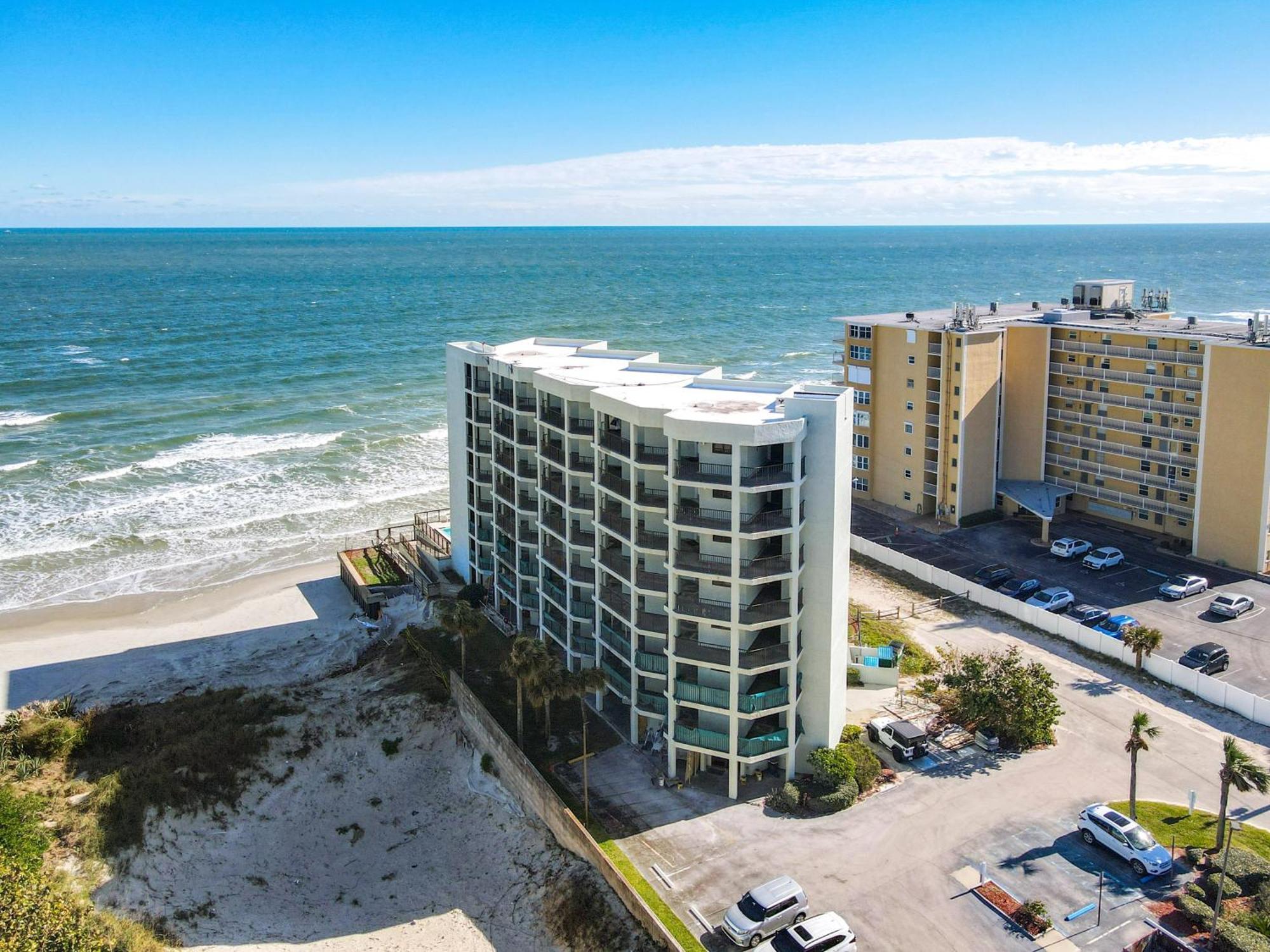 Ocean View With A Beachfront Pool At Ocean Trillium Condo ~ 702 New Smyrna Beach Exterior photo